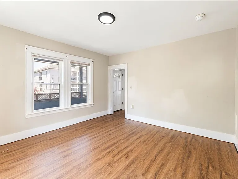 425 Wood Ave #427 — Photo 13