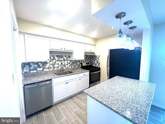 2nd image of 3469 Beale Ct