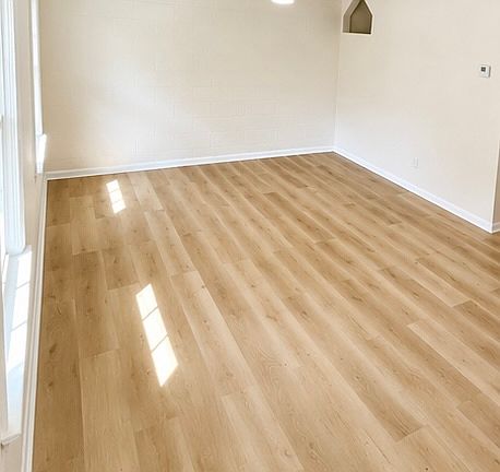 2nd image of 134 Gordon St