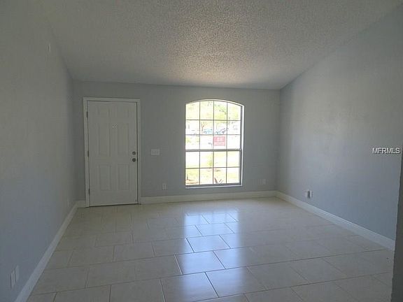 2nd image of 6921 Wildwood Oak Dr