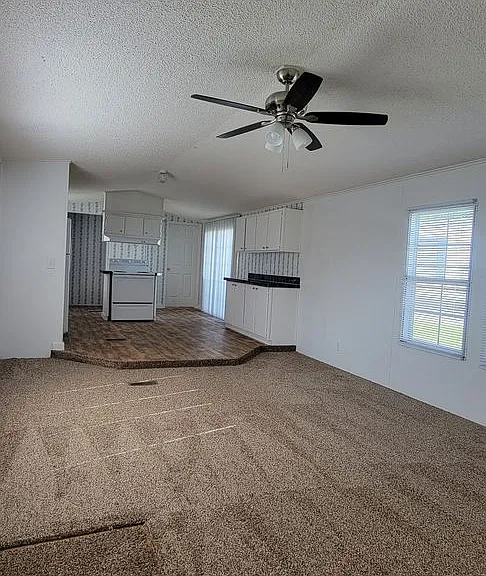 1139 Bonfire Dr — Photo 17