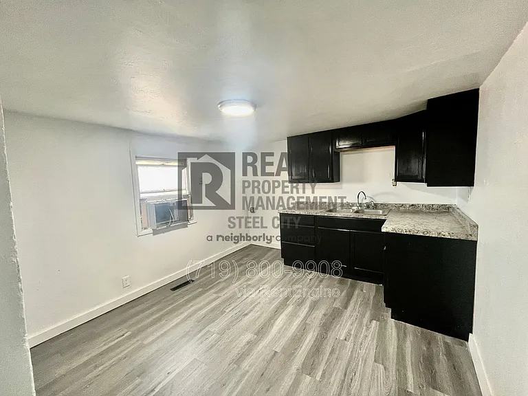 2802 Lakeview Ave — Photo 10