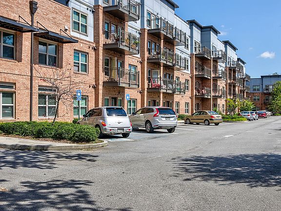 4th image of 40 Eagle St #1245