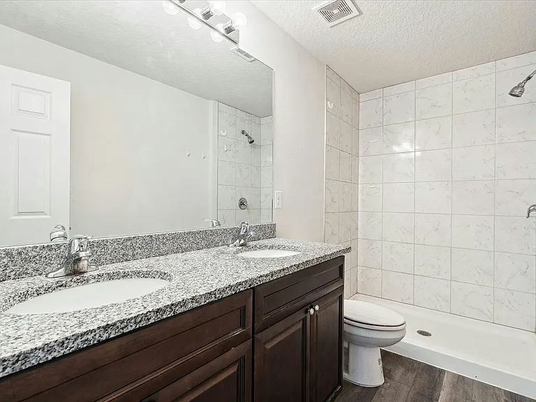 29 Lloshire Path #A — Photo 12