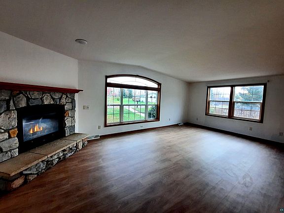 5th image of 3755 Sherwood Ln
