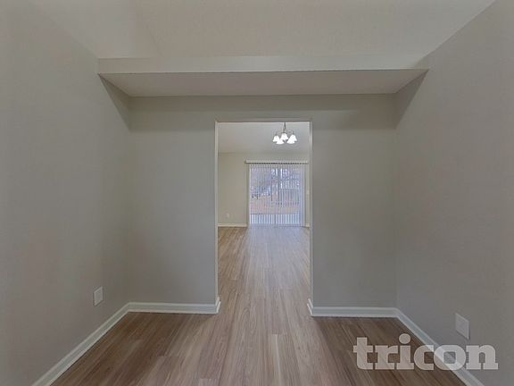 4th image of 721 Elderberry Ln