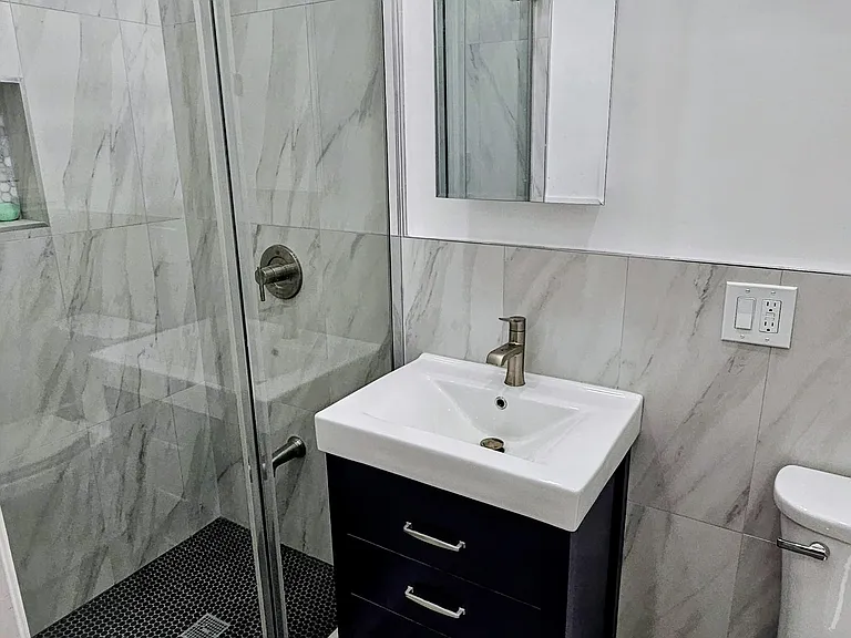 29 Cornelia St #1 — Photo 5