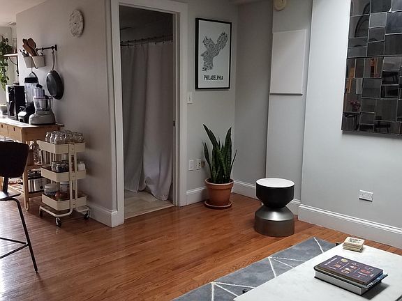 4th image of 1534 Pine St #G