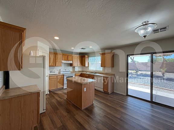 3rd image of 1831 W Desert Seasons Dr