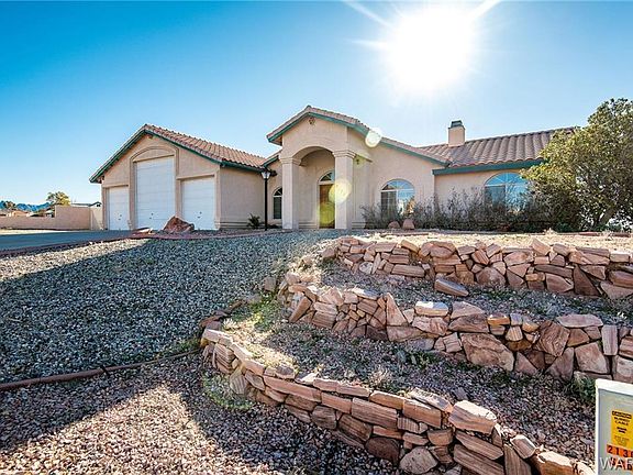 3rd image of 2130 Shadow Canyon Dr
