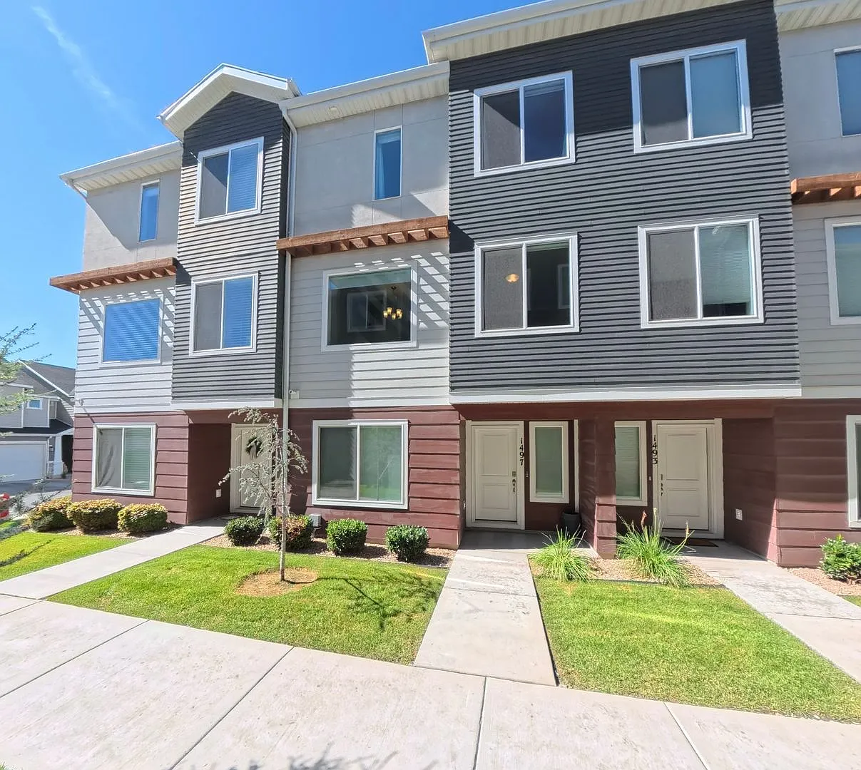 Lexington Townhome - Orem — Photo 1