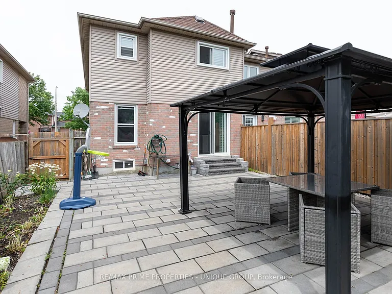 25 Pine Gate Pl — Photo 42