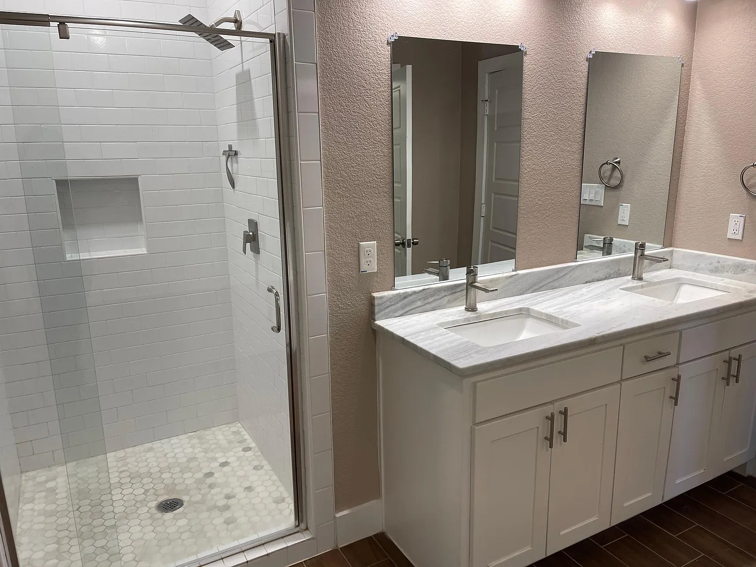 2418 Creek Dr — Photo 3