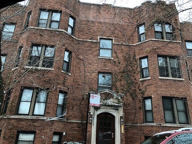 1st image of 3706 N Lakewood Ave APT 3N