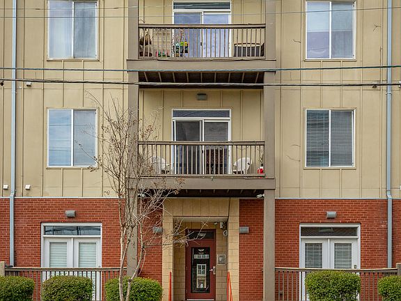 2nd image of 863 Flynn St APT 204