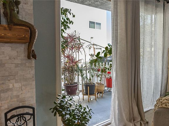 5th image of 1919 E Beverly Way APT 113