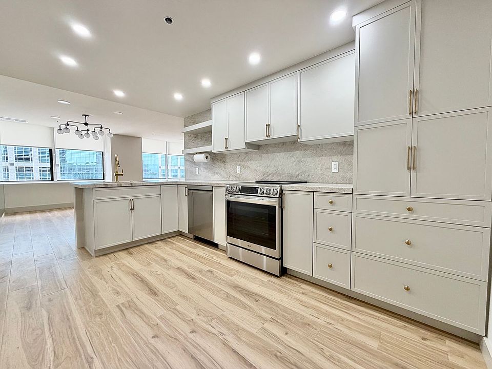 1st image of 48 W Broadway APT 1108