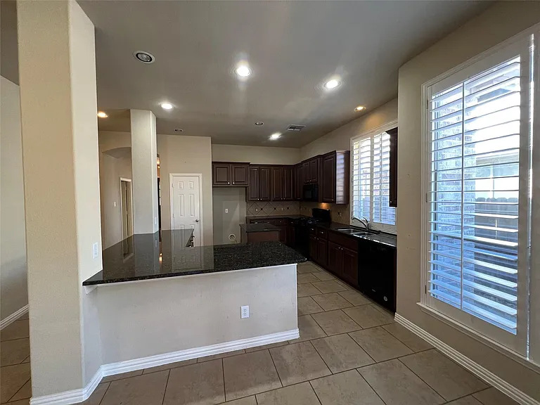 5503 Baby Blue Ln — Photo 8