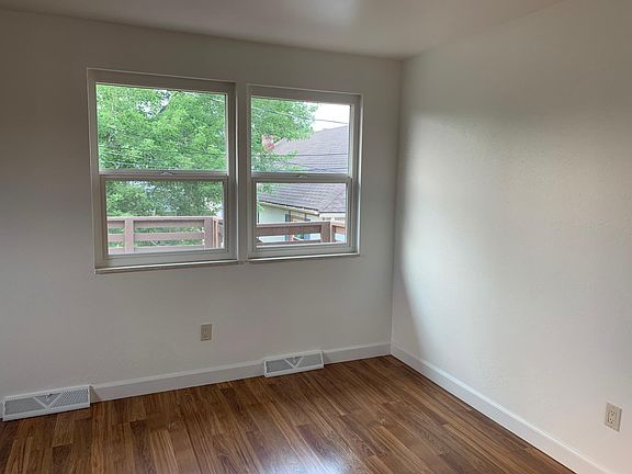 Dining off the kitchen