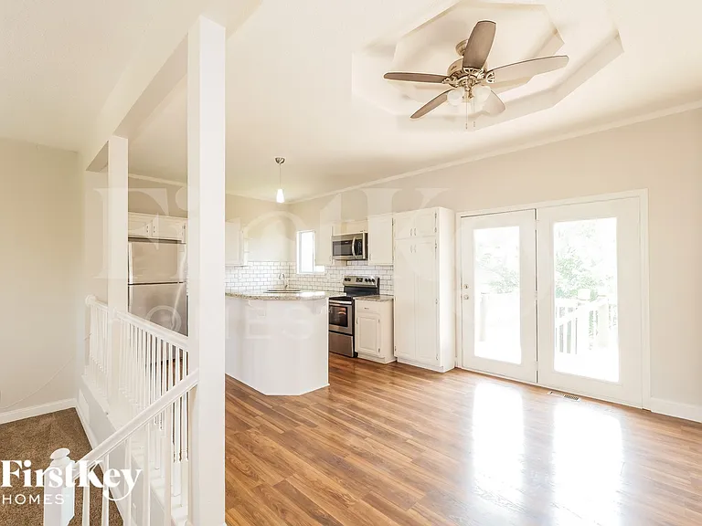 1607 Stasi Ave — Photo 8