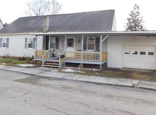 22 Poplar St, Mount Union, PA 17066