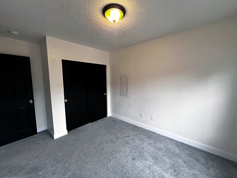 940 NW 7th Ave #10 — Photo 25
