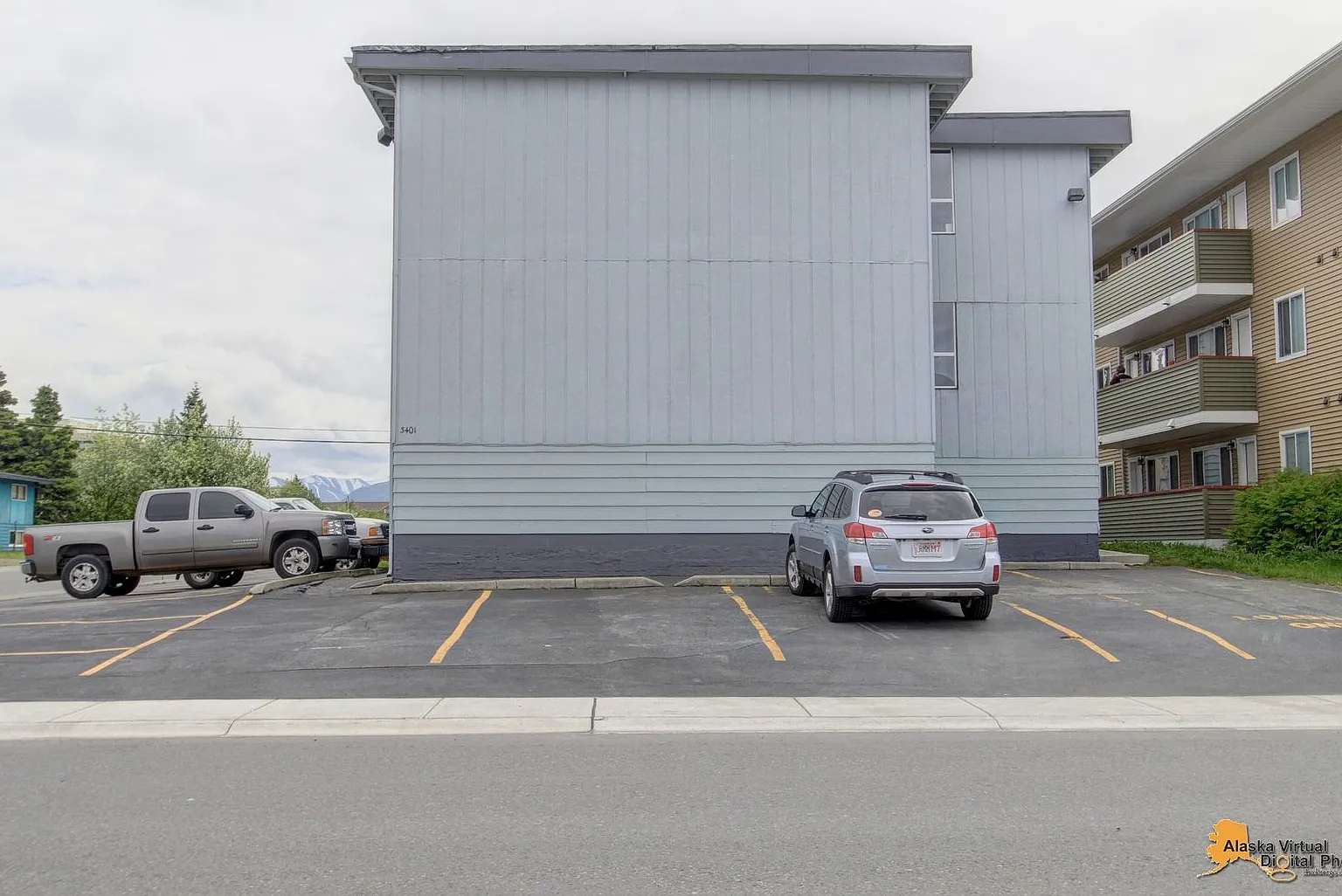 Eureka Apartments — Photo 3