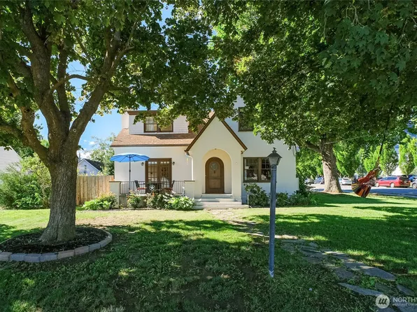 841 Red Apple Road, Wenatchee, WA 98801