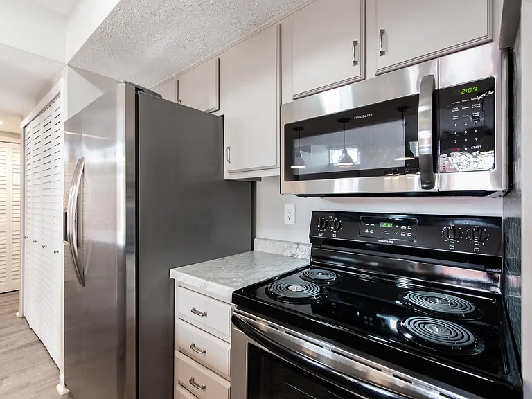 128 S Lorraine St #503 — Photo 11