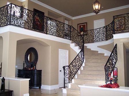 Unique Iron Stairway case