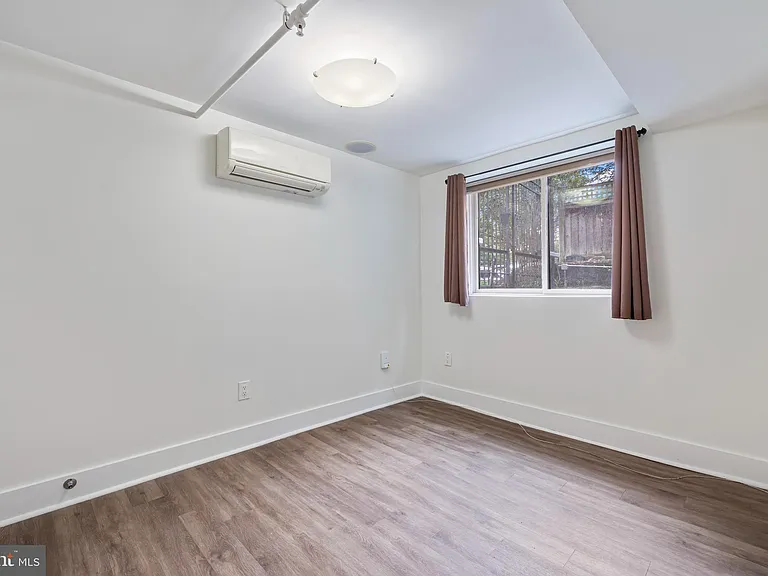 1514 Newton St NW #B2 — Photo 15