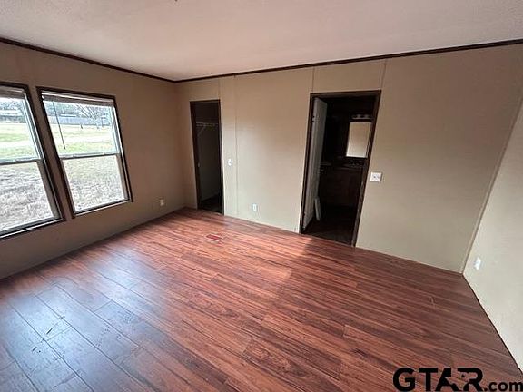 5th image of 20871 Woodwind Dr