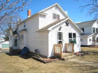 209 E Bluff St, Boscobel, WI 53805