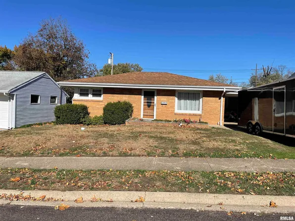 1107 Monroe St, Pekin, IL 61554