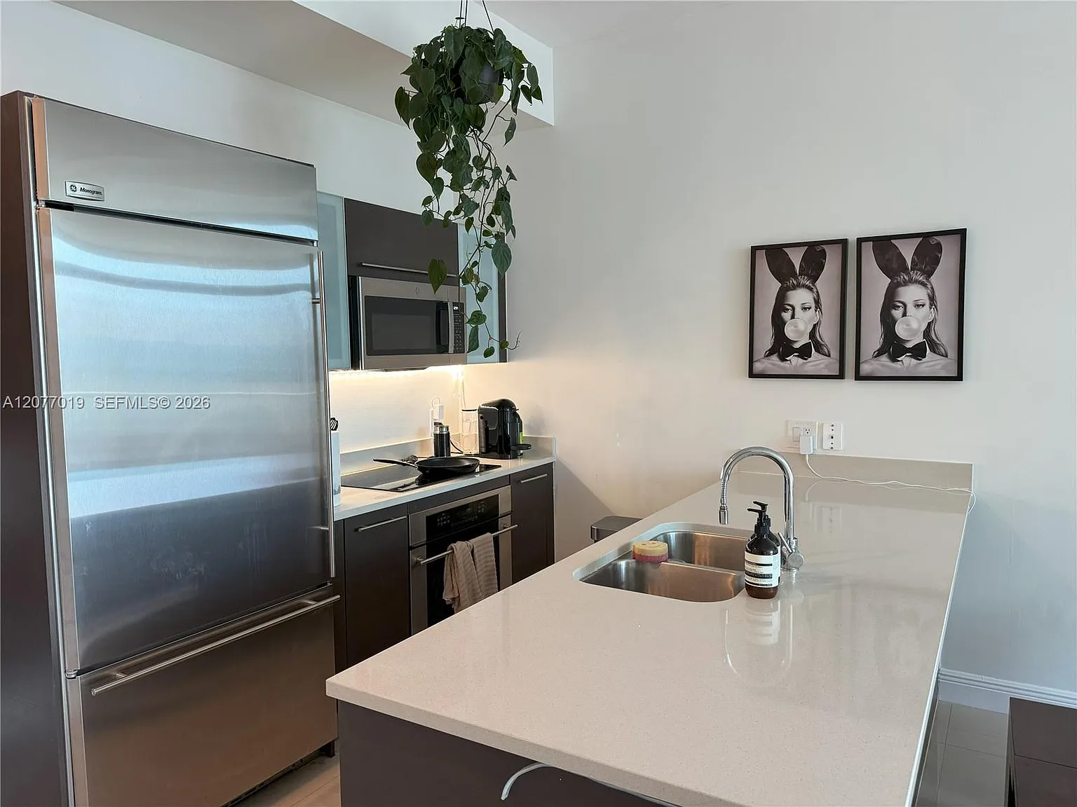 500 Brickell West Condo — Photo 4