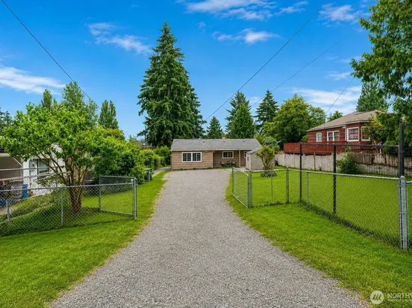 819 SW 134th Street SW, Burien, WA 98146