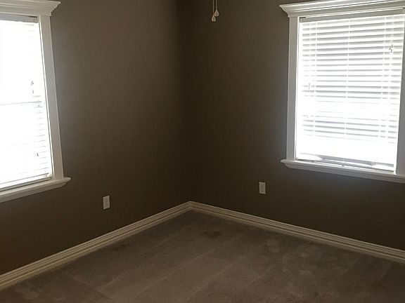 2nd image of 4249 Dogwood St