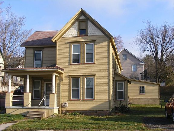 4th image of 591 Randolph St
