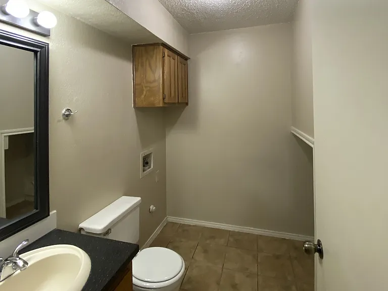 5520 Lewis Ct E — Photo 8