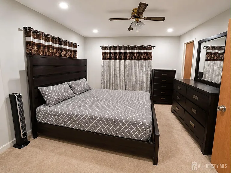 1805 Deerfield Dr — Photo 8