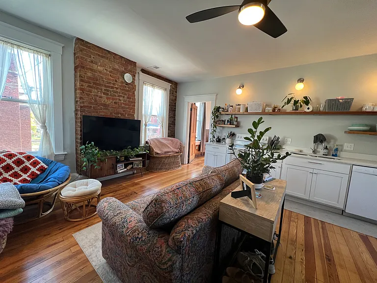 1400 Chase Ave #2 — Photo 9