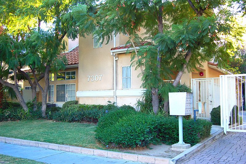 1st image of 7307 Kelvin Ave Unit 4