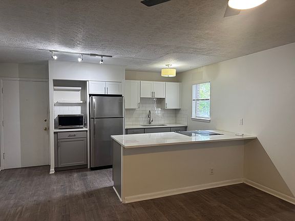 4th image of 1301 Cherokee Rd APT 5