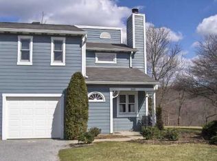 308 Lamplighter Cir, Pittsburgh, PA