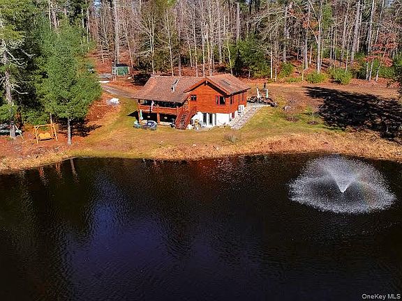 4th image of 56 Beaver Brook Road