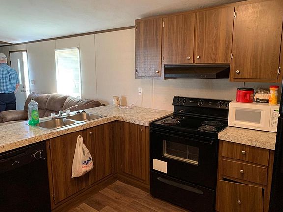2nd image of 4005 Hilltop Dr APT B