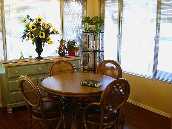 4th image of 733 Marigold Dr