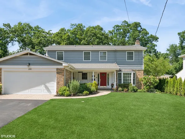 200 W Center Ave, Lake Bluff, IL 60044