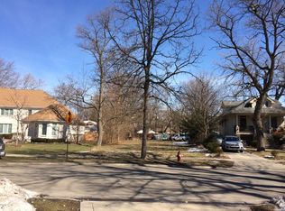 342 Lionel Rd, Riverside, IL 60546