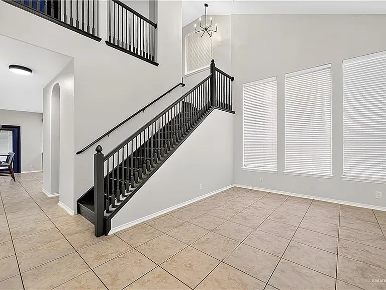 4503 Santa Fabiola St — Photo 3